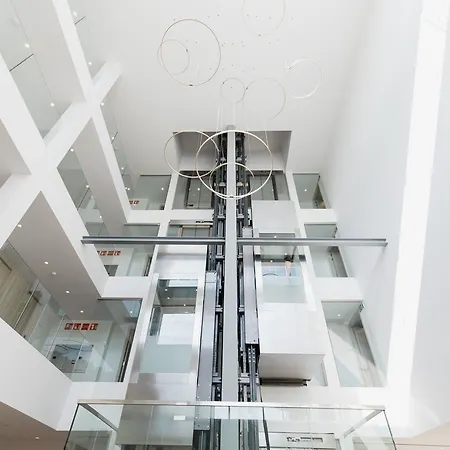 Отель Diamant & 4*